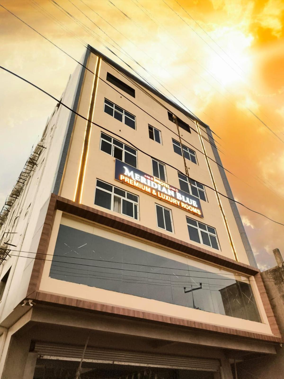 Hotel Meridian Blue Warangal Exterior foto